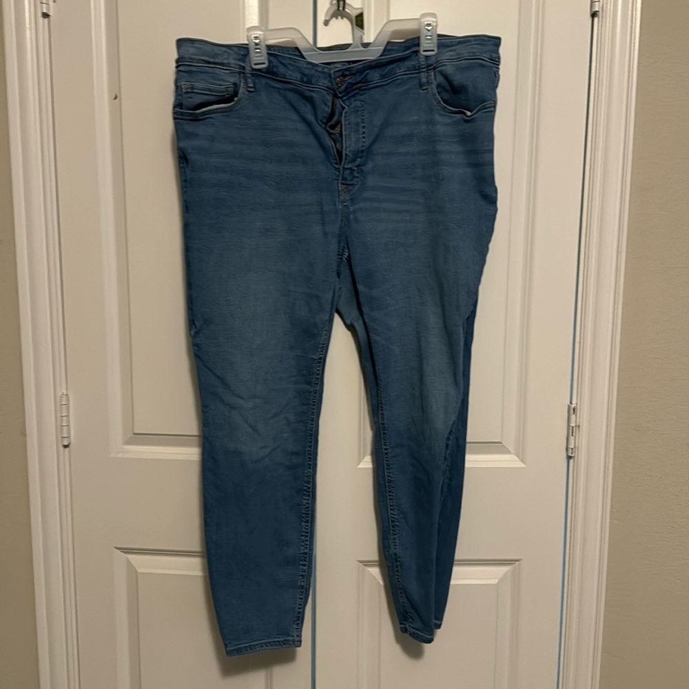 Old Navy Rockstar Super Skinny jeans